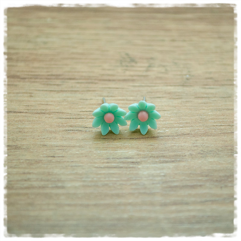 Ohrringe in 10 mm Blümchen in mint